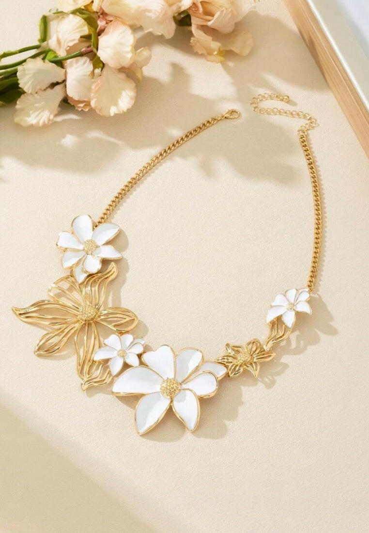 Metal Hollow Flower Drop Necklace