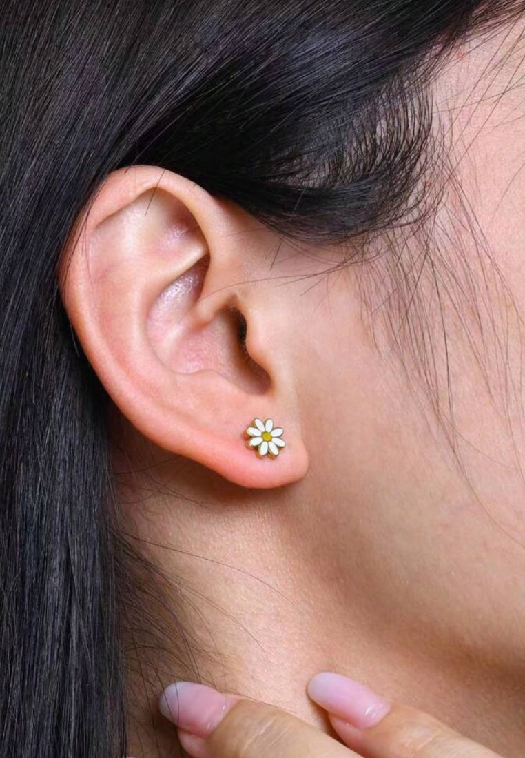 Daisy Stud Earrings
