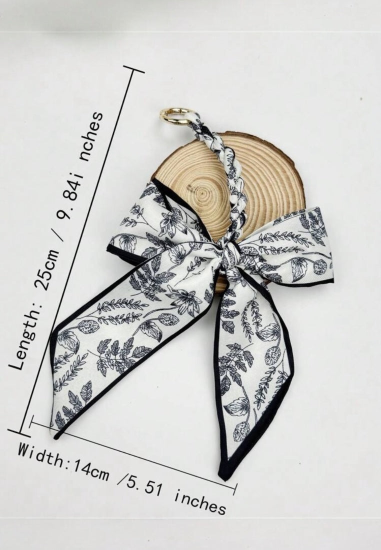 Minimalist Leopard Print Bow Decor Keychain