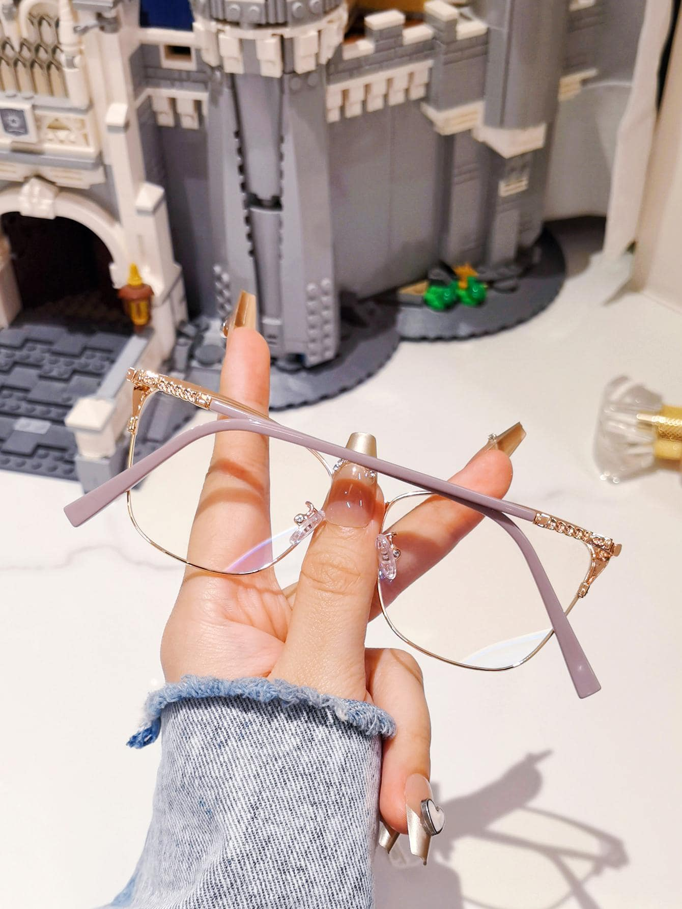 Keep your eyes protected with these Cat Eye Anti-Blue Light Eyeglasses. With blue light filtering technology, these stylish eyeglasses help prevent long-term eye fatigue and reduce digital strain. They also offer UV400 protection for clear vision and maximum comfort.