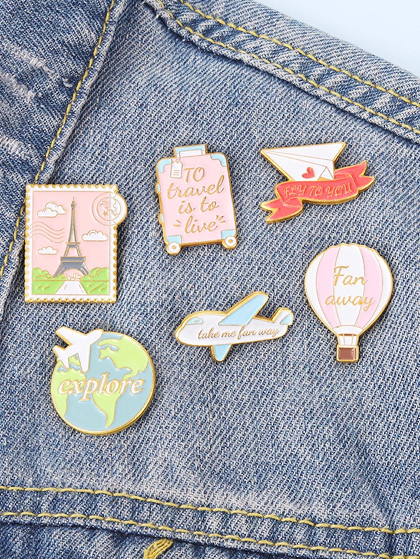 Set of five brooches featuring slogan graphics, allowing you to express your thoughts and statements through your accessories in a stylish and personalized way.