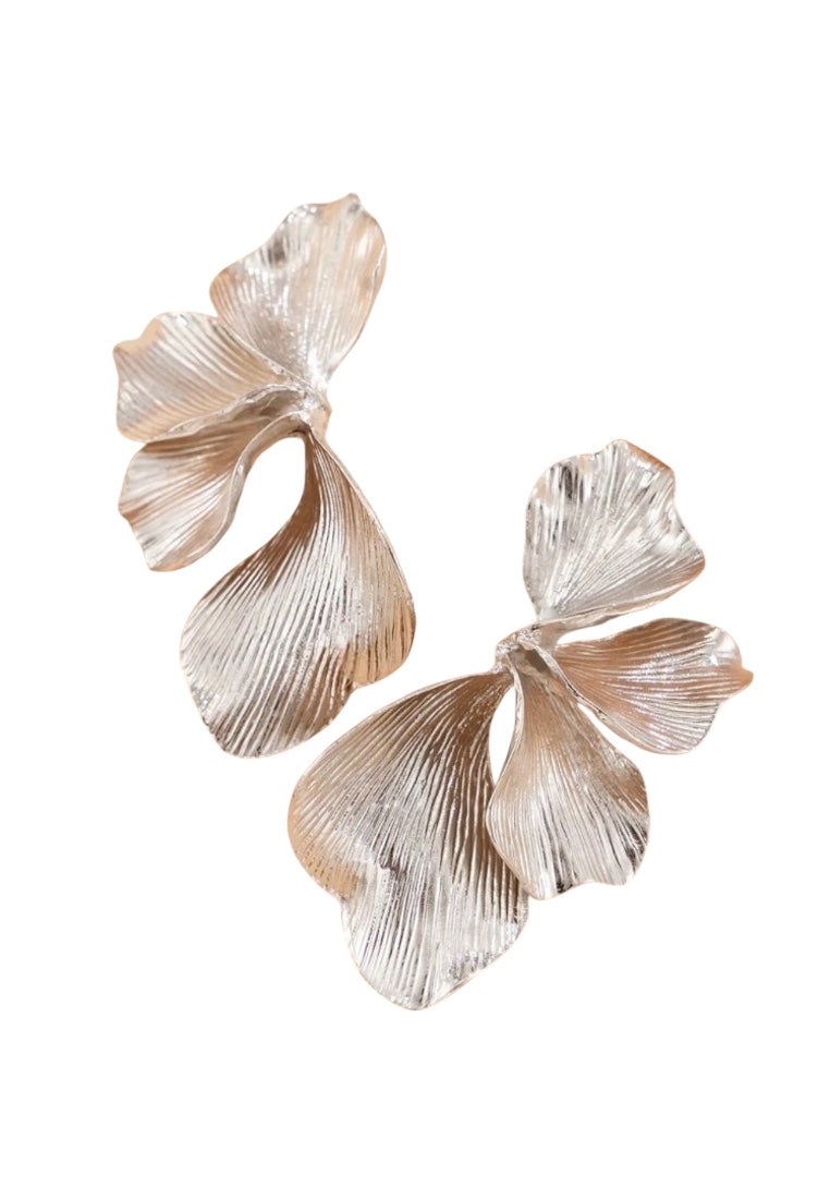 Retro Geometric Metal Leaf Stud Earrings