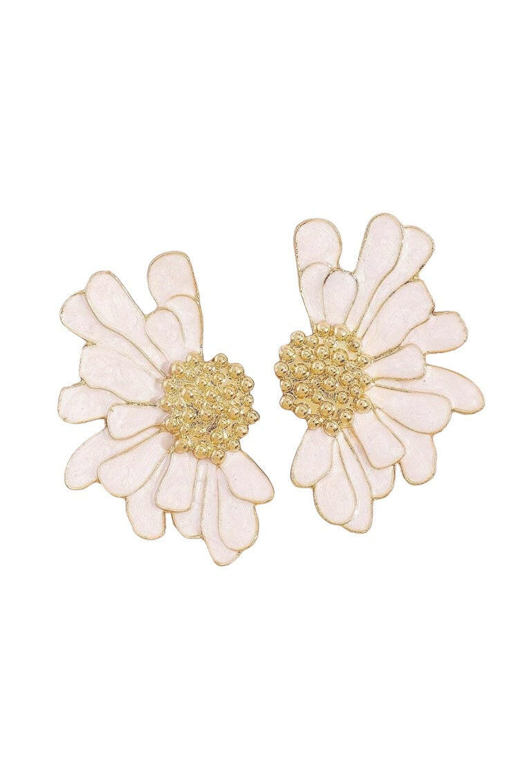 White Flower Design Stud Earrings