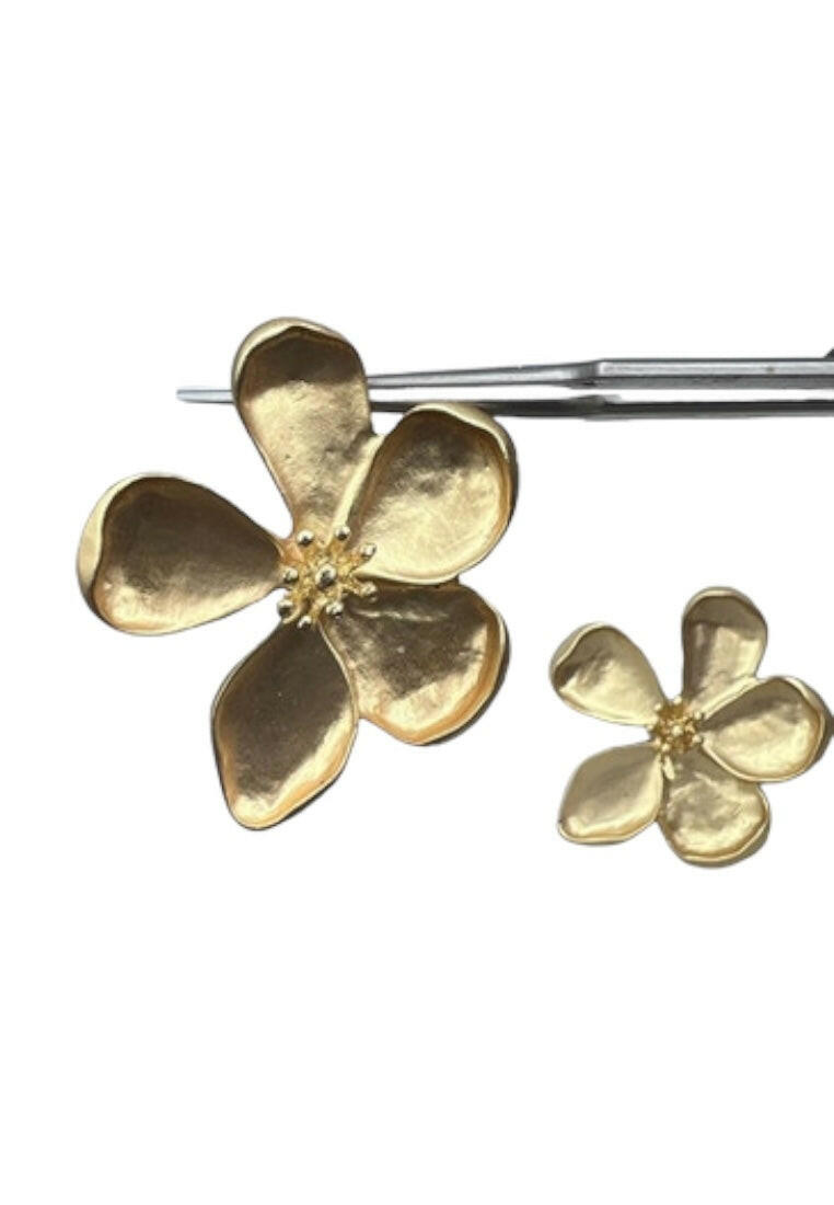 Flower Stud Earrings