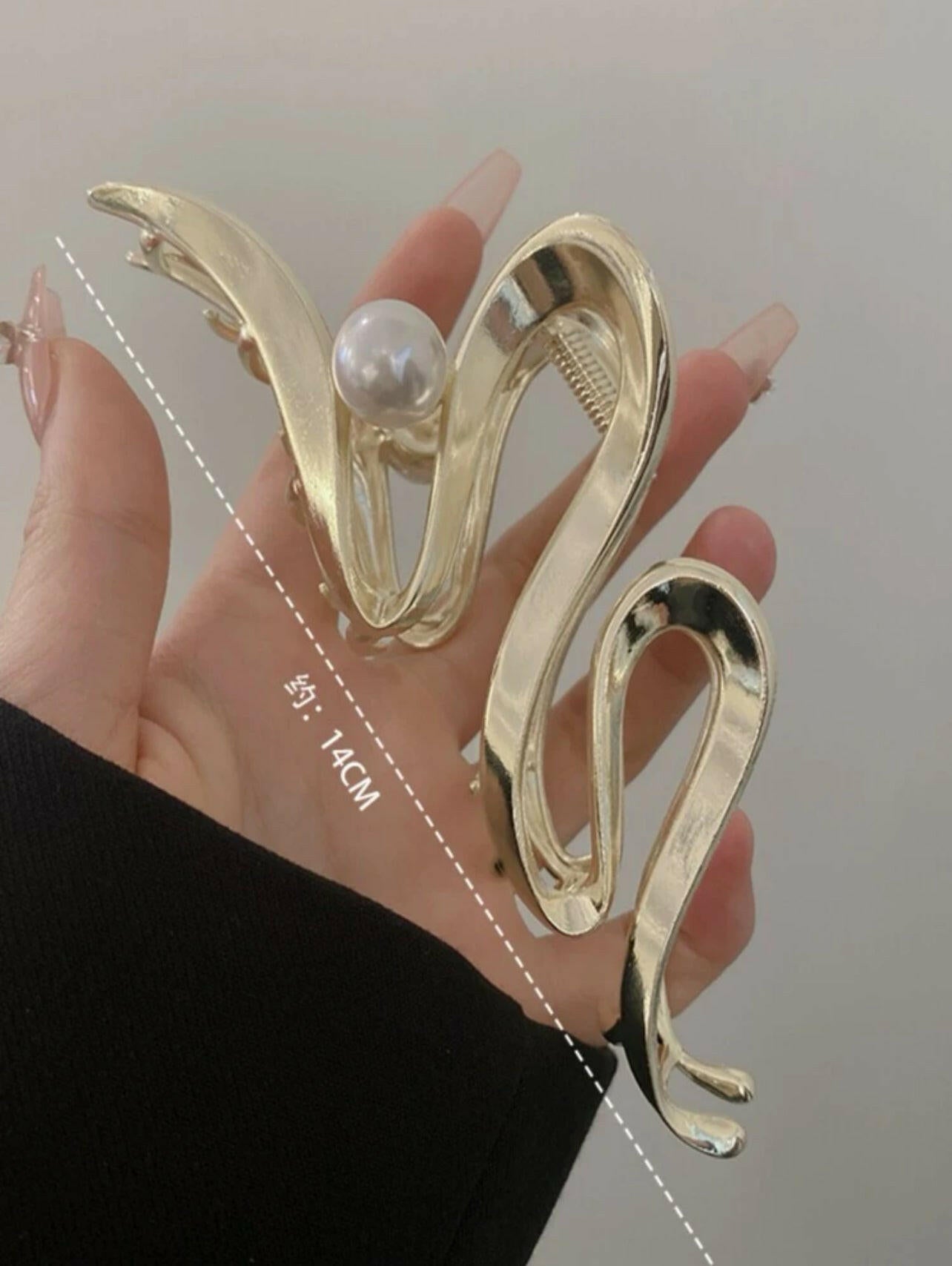 Irregular Geometric Wave Metallic & Artificial Pearl Hair Claw Clip