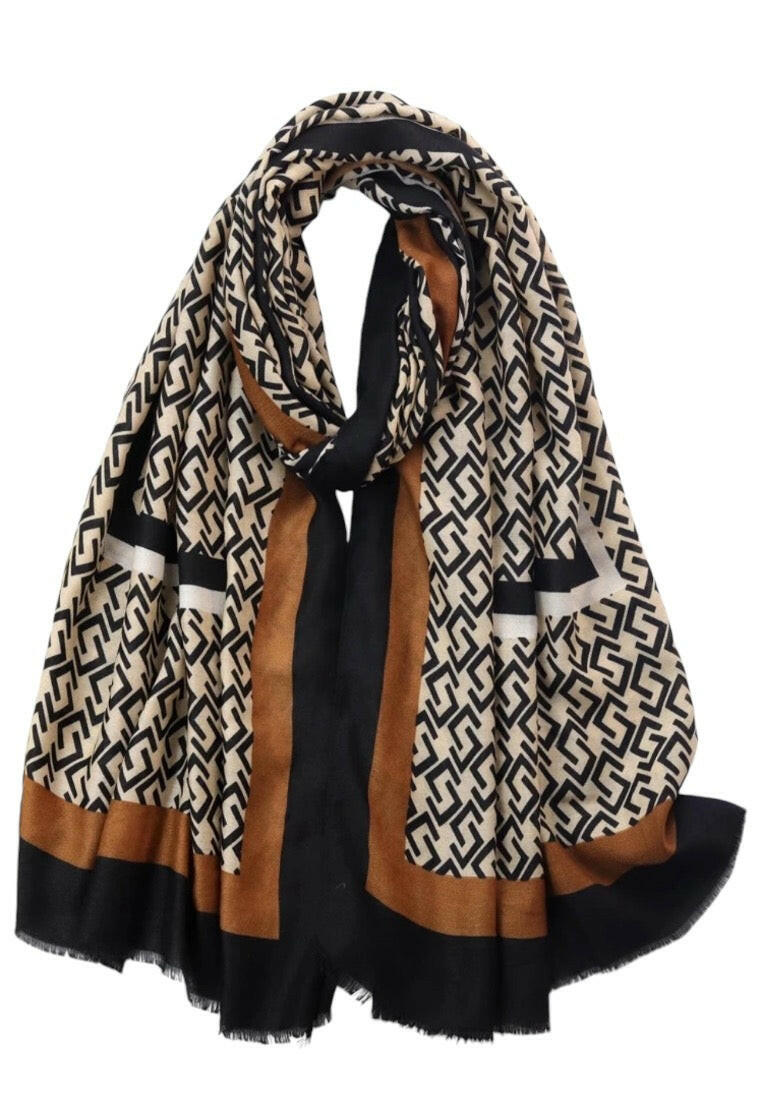 Geometric Pattern Raw Trim Scarf
