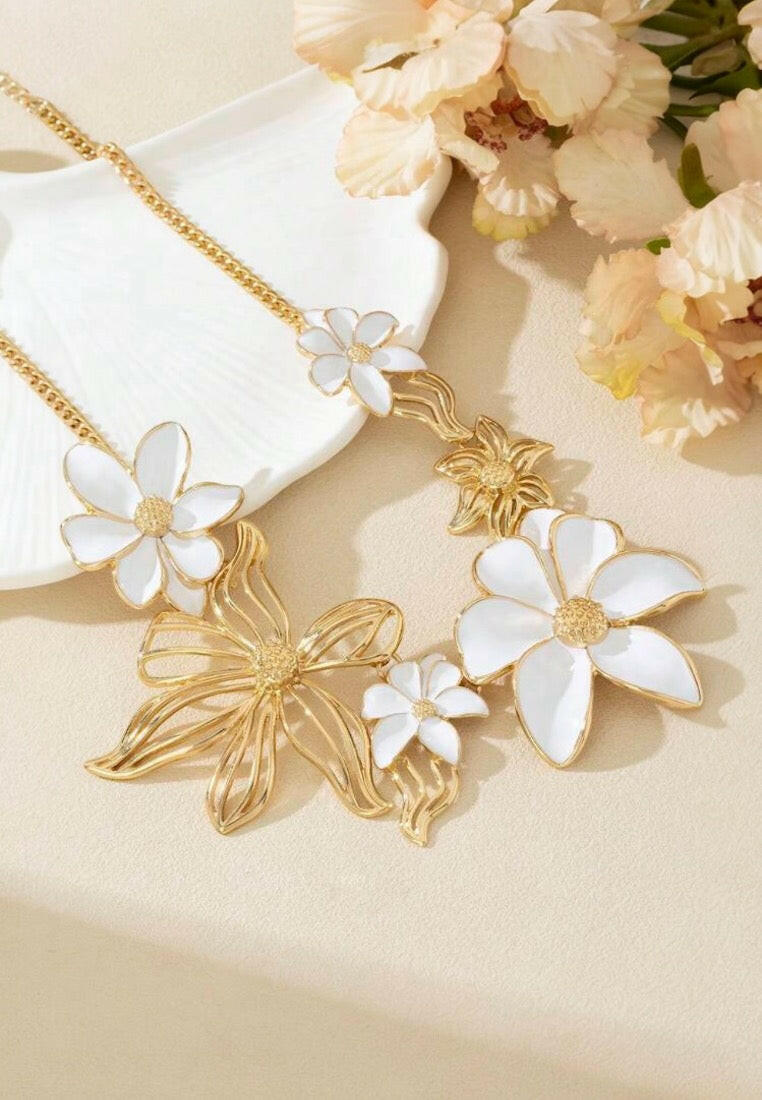 Metal Hollow Flower Drop Necklace