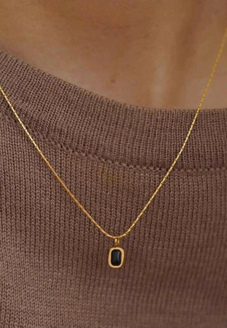 S925 Sterling Silver Gold Plated Square Black Pendant Necklace