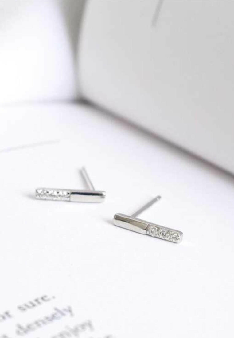 S925 Sterling Silver Minimalist Letter I Design Earrings