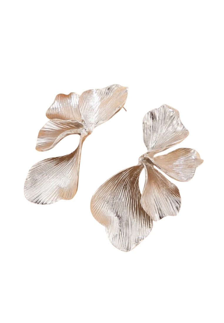 Retro Geometric Metal Leaf Stud Earrings