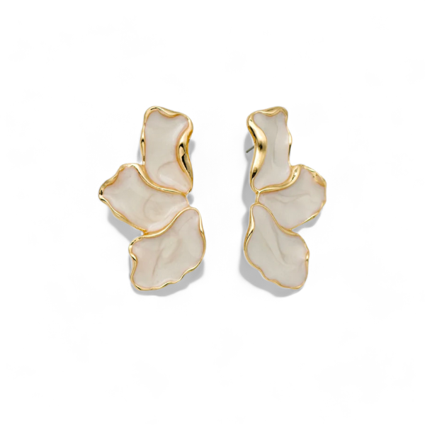 Vintage Flower Design Stud Earrings