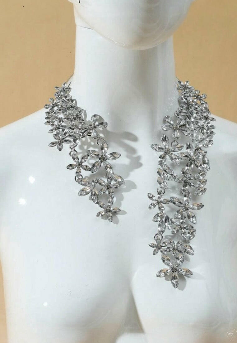 Silver Cubic Zirconia Inlaid Necklace