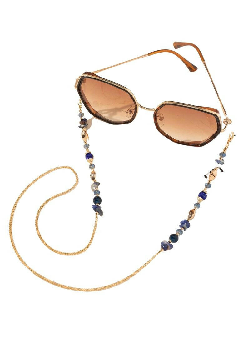 Glasses chain featuring decorative stones for a touch of elegance and style, keeping your eyewear secure and chic.