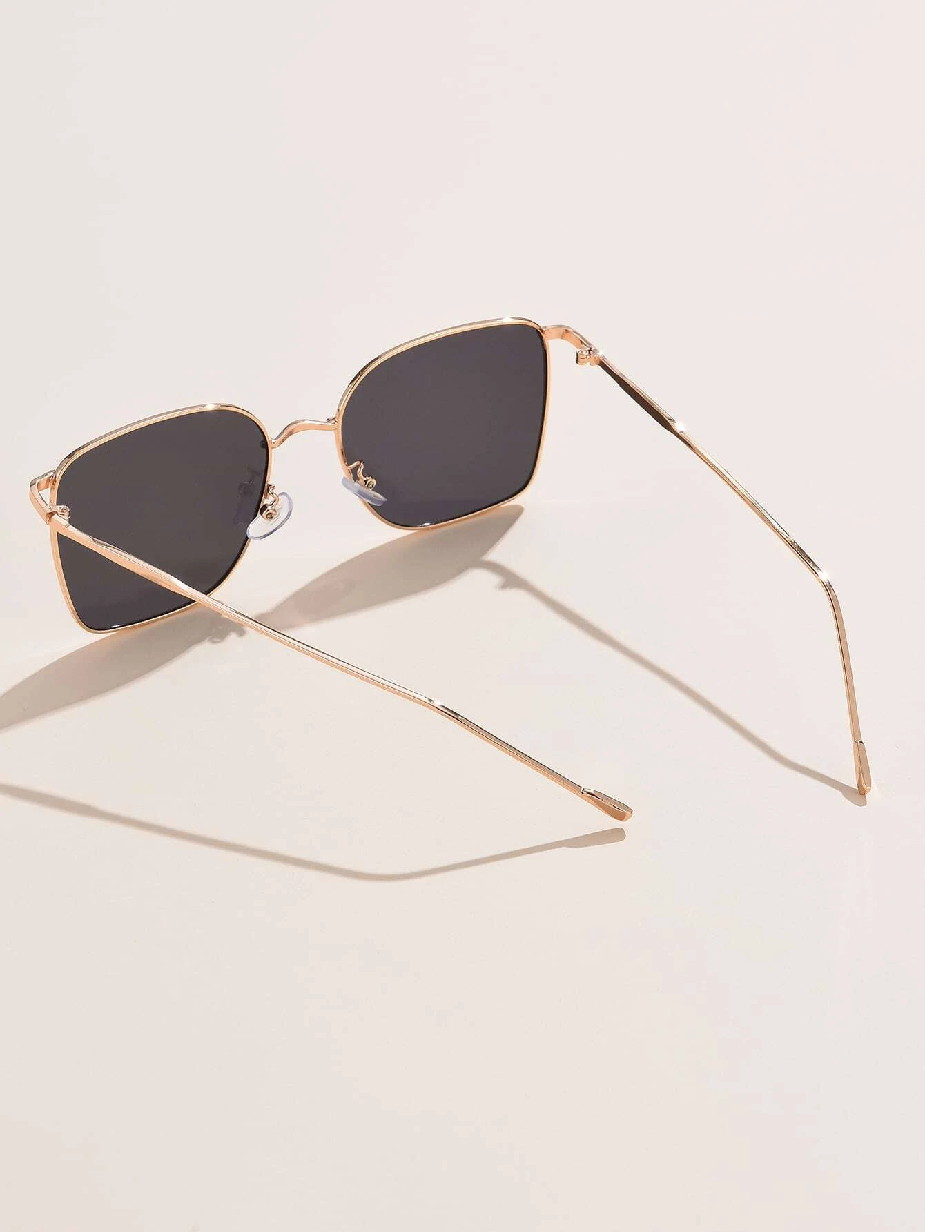 Metal Square Frame Sunglasses with a modern and sophisticated design. These sunglasses feature square frames crafted from metal, combining contemporary style with durable construction for sun protection and fashion.