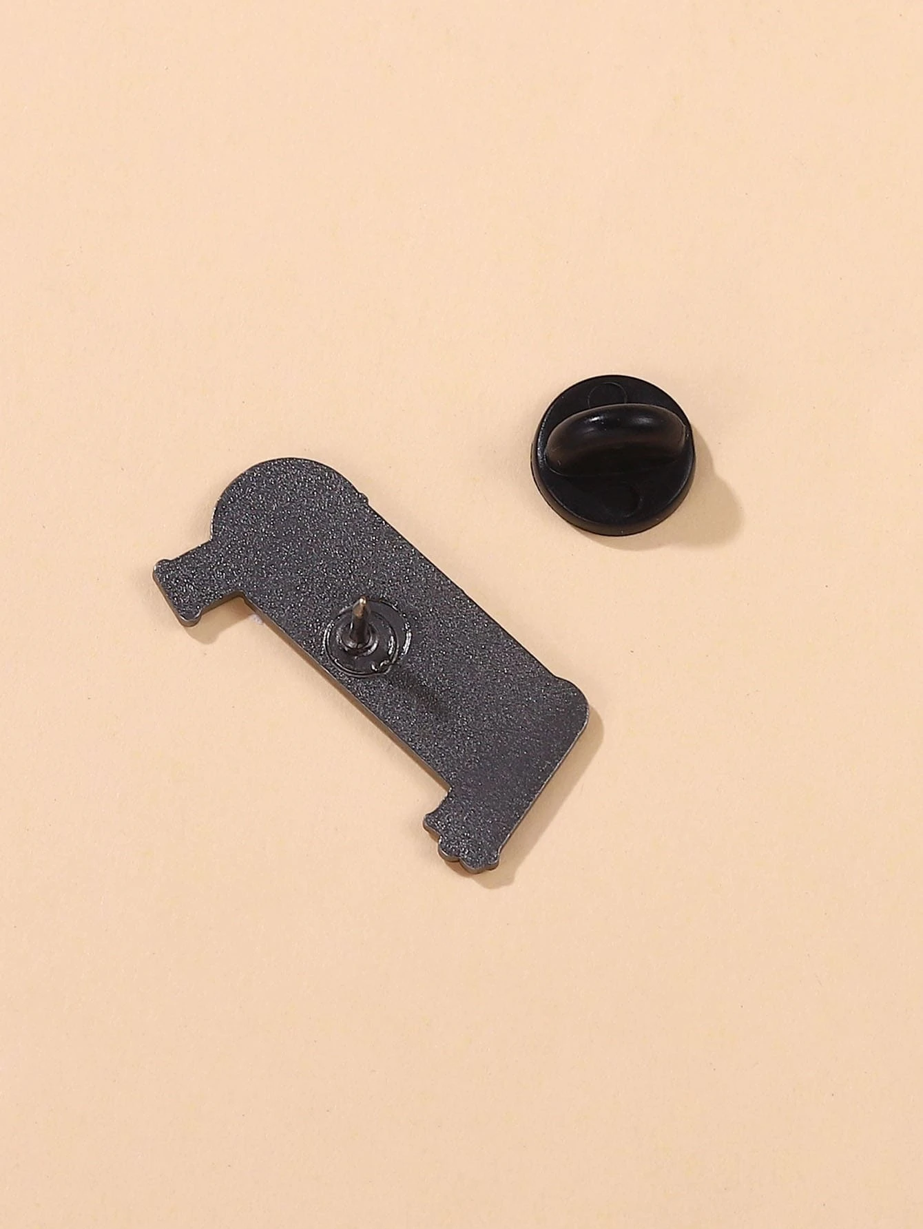 Creative chemical test tube decor brooch, showcasing a miniature and intricately designed set of test tubes. The brooch captures the essence of scientific curiosity in a unique and artistic way, making it a distinctive accessory for science enthusiasts or those with an appreciation for quirky adornments.