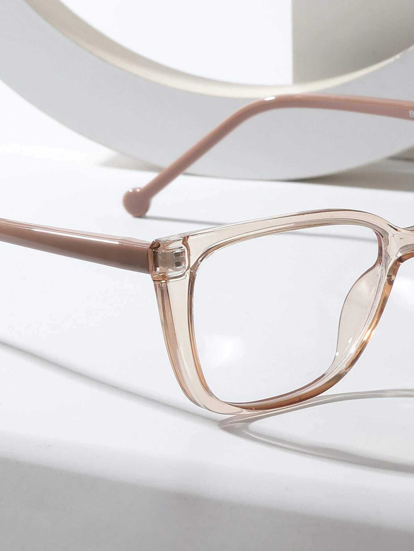 These Clear Frame Eyeglasses feature an understated design with a lightweight and durable frame. The eyeglasses are crafted from top-grade materials to ensure comfort and durability. Enjoy peace of mind knowing these glasses will stand up to everyday wear.
