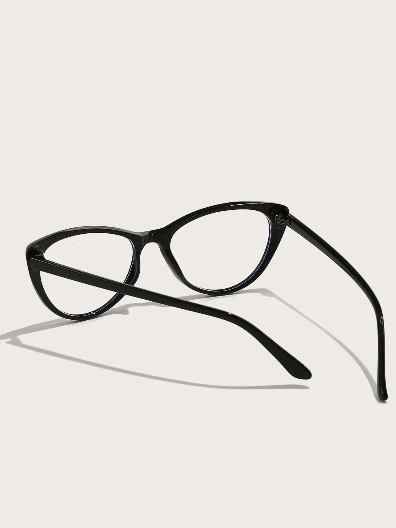 Look stylish and protect your eyes with our Cat Eye Anti-Blue Light Eyeglasses. Our glasses are designed with a cat eye silhouette and feature a special blue light filter, providing protection from harmful blue light emitted by digital screens. Enjoy lasting comfort with our glasses, designed for all-day use.