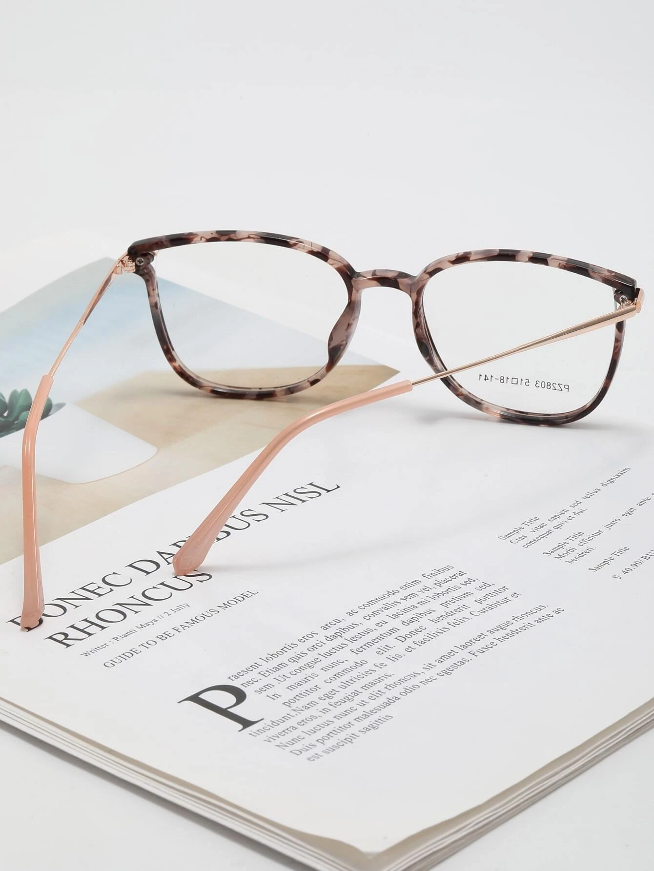 Our Tortoiseshell Frame Anti-blue Light Eyeglasses offer superior protection from harmful blue-light emissions from digital screens. The stylish frames feature anti-reflective, anti-glare lenses that reduce eye fatigue and strain. Enjoy enhanced visual clarity and comfort with our reliable eyeglasses
